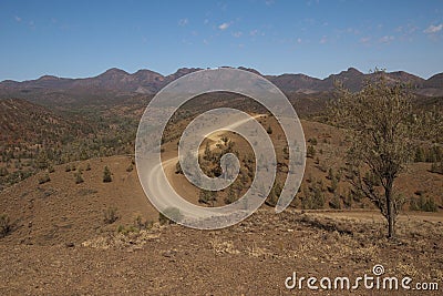 Road from Razorback lookout into the national park and Ikara-Flinders Ranges Stock Photo